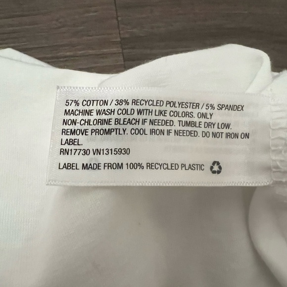 Wild Fable Short Sleeve White Cropped T-Shirt Size Small - Picture 5 of 7